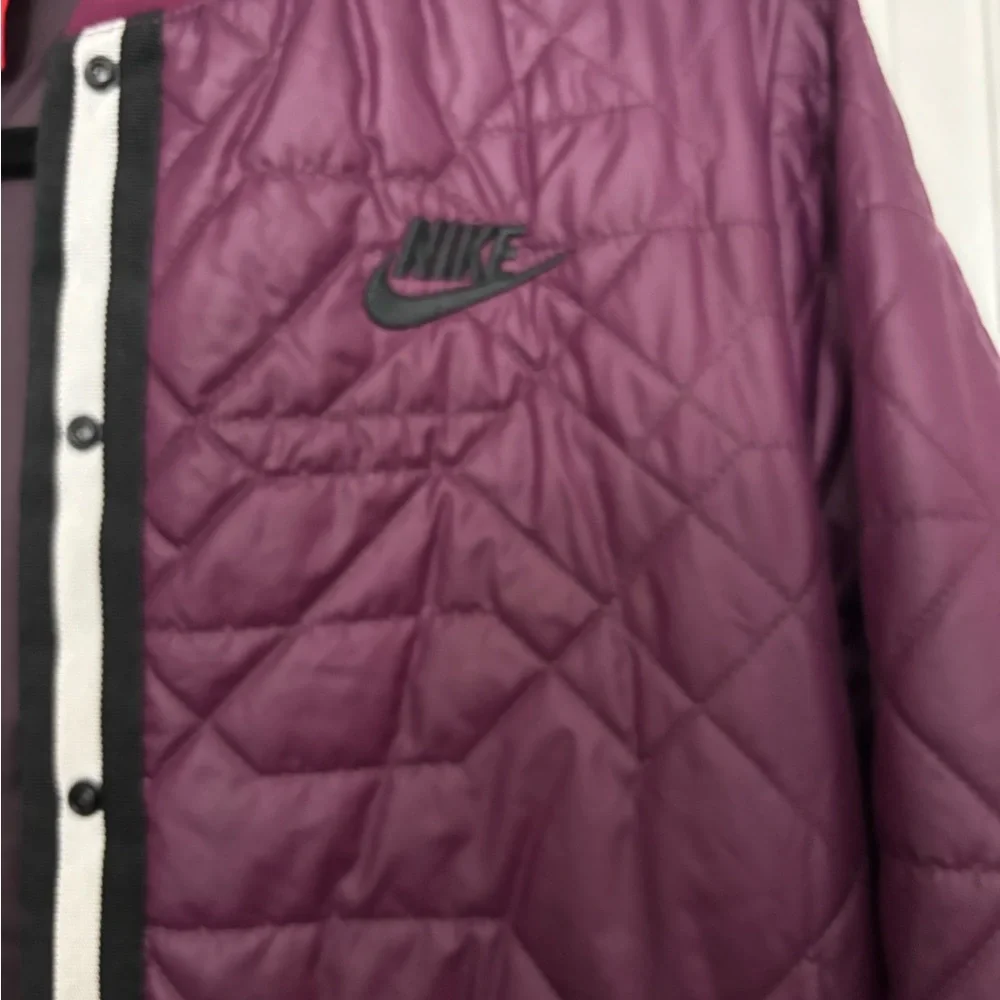 Nike jacket - Picture 3 of 3